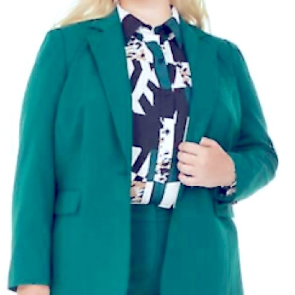 Macy’s Women’s Bar iii Bottle Green Suit size 16